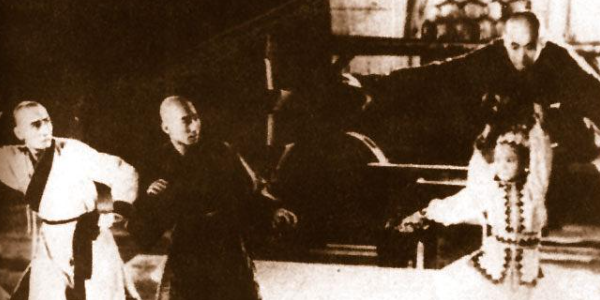 1928年郑正秋根据武侠小说改编的电影什么由张石川执导
